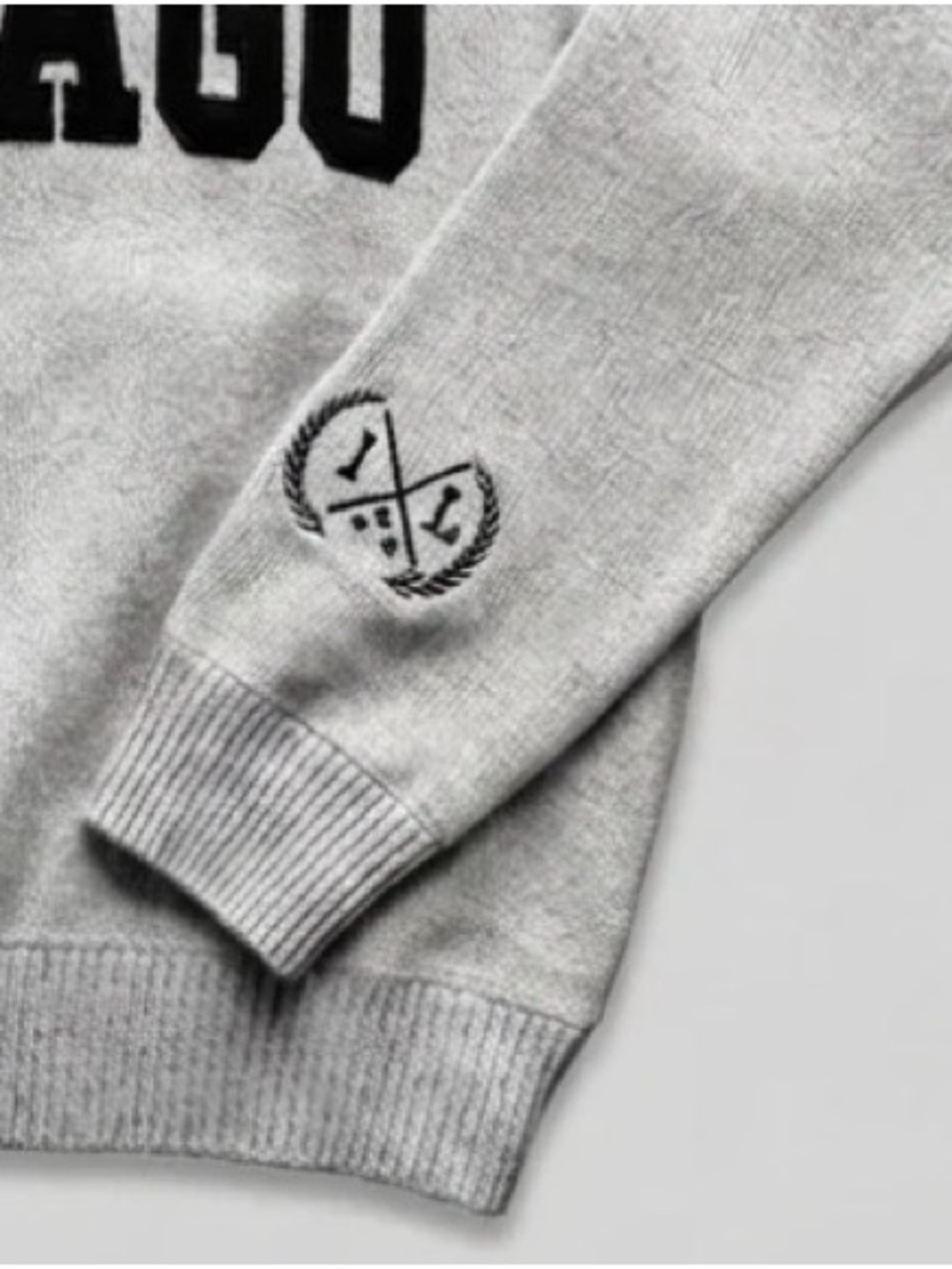 NewYork Popular Chicago Crewneck Sweater - Light Gray. Medium - Picture 4 of 6
